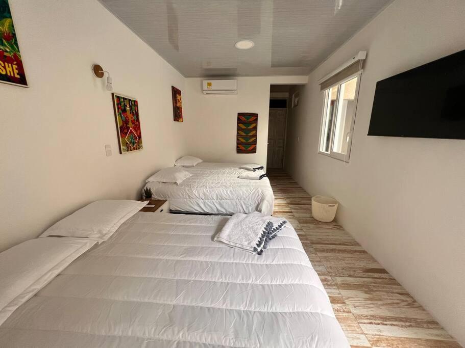 הוילה Nueva En San Antonio Cali, La Casa De Tona מראה חיצוני תמונה