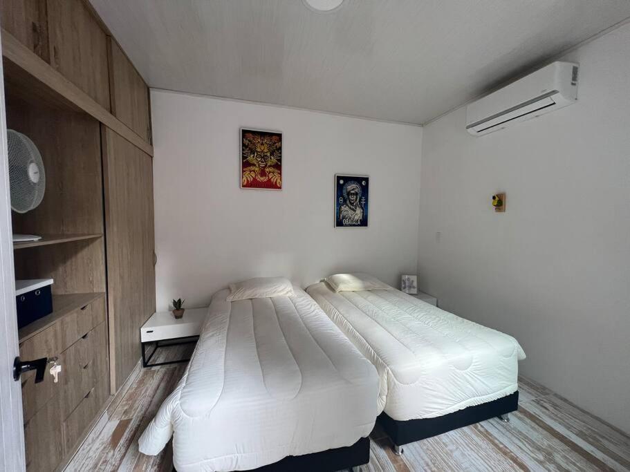 הוילה Nueva En San Antonio Cali, La Casa De Tona מראה חיצוני תמונה