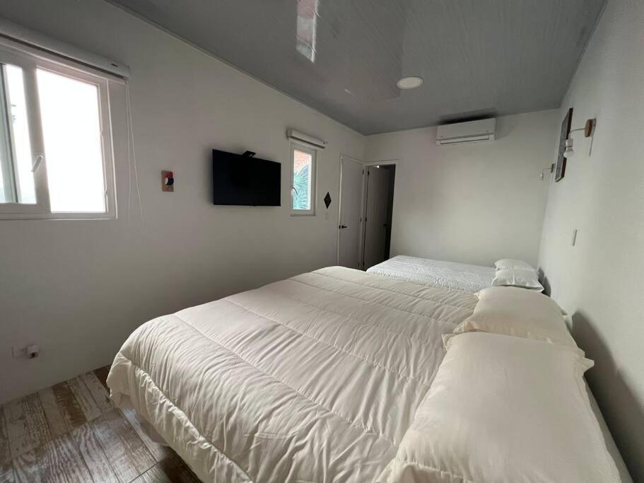 הוילה Nueva En San Antonio Cali, La Casa De Tona מראה חיצוני תמונה