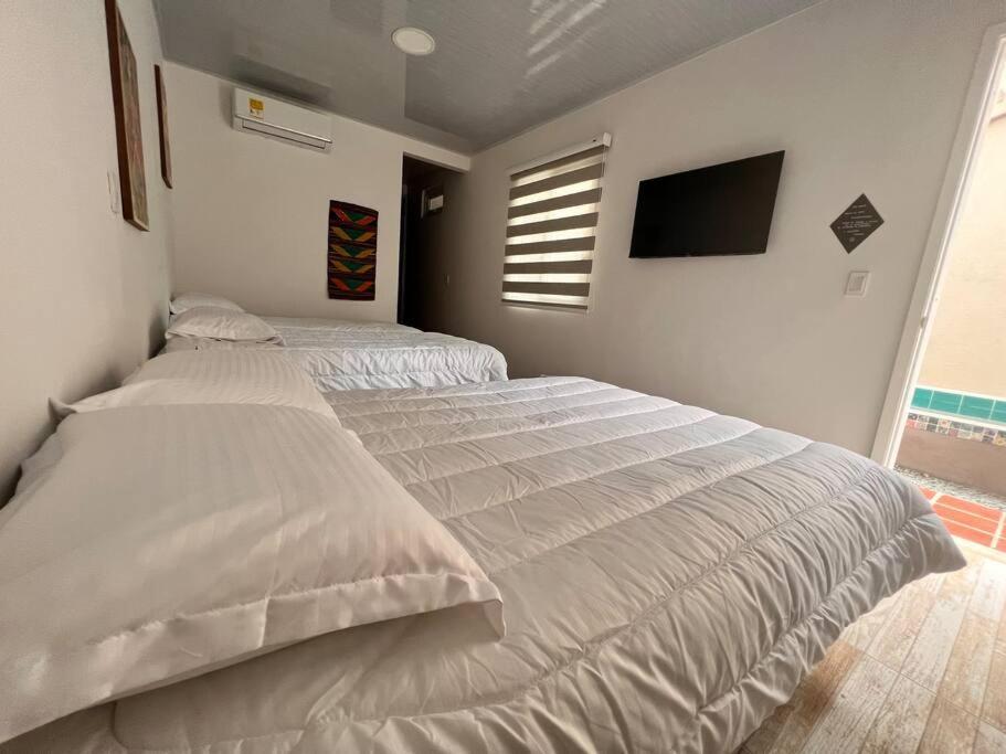 הוילה Nueva En San Antonio Cali, La Casa De Tona מראה חיצוני תמונה