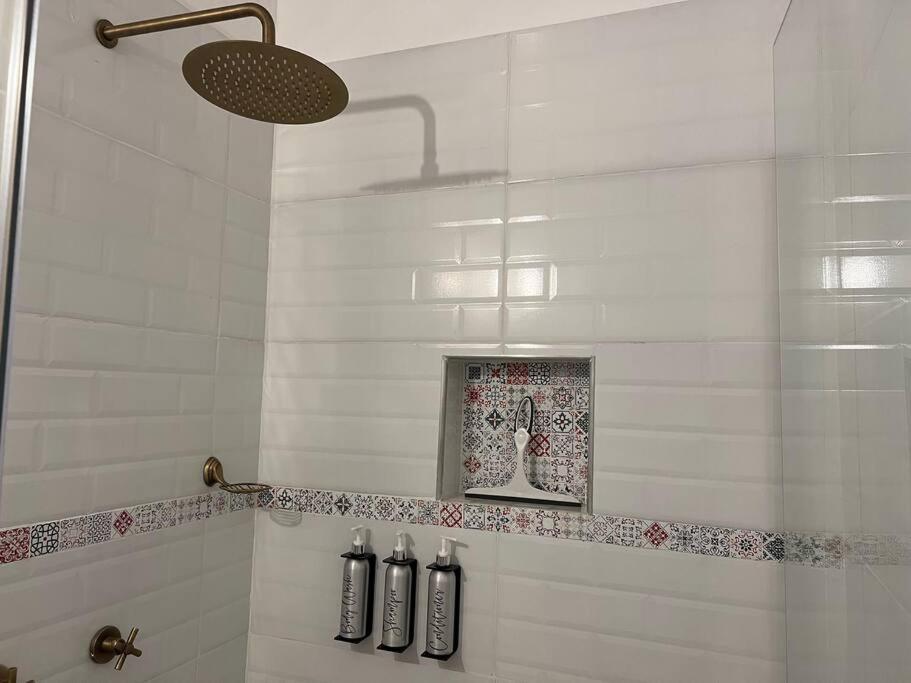 הוילה Nueva En San Antonio Cali, La Casa De Tona מראה חיצוני תמונה